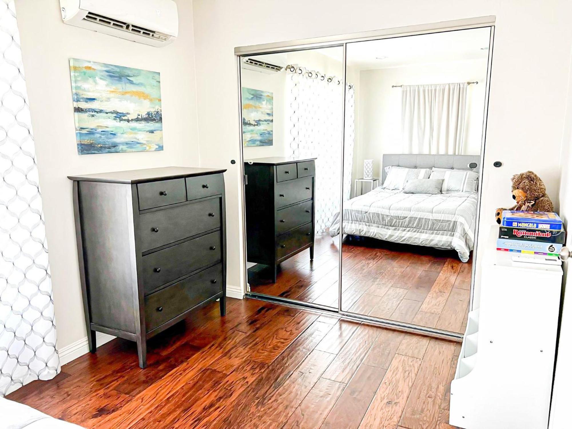 Modern 2-Bedroom Haven In The Heart Of La- Hud-Vp Los Angeles Bagian luar foto